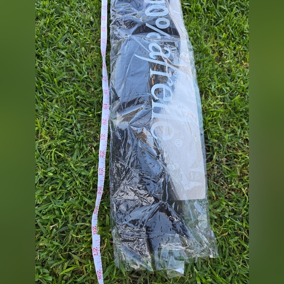 Black Hair Extensions 27 Inchs Long - Picture 3 of 3